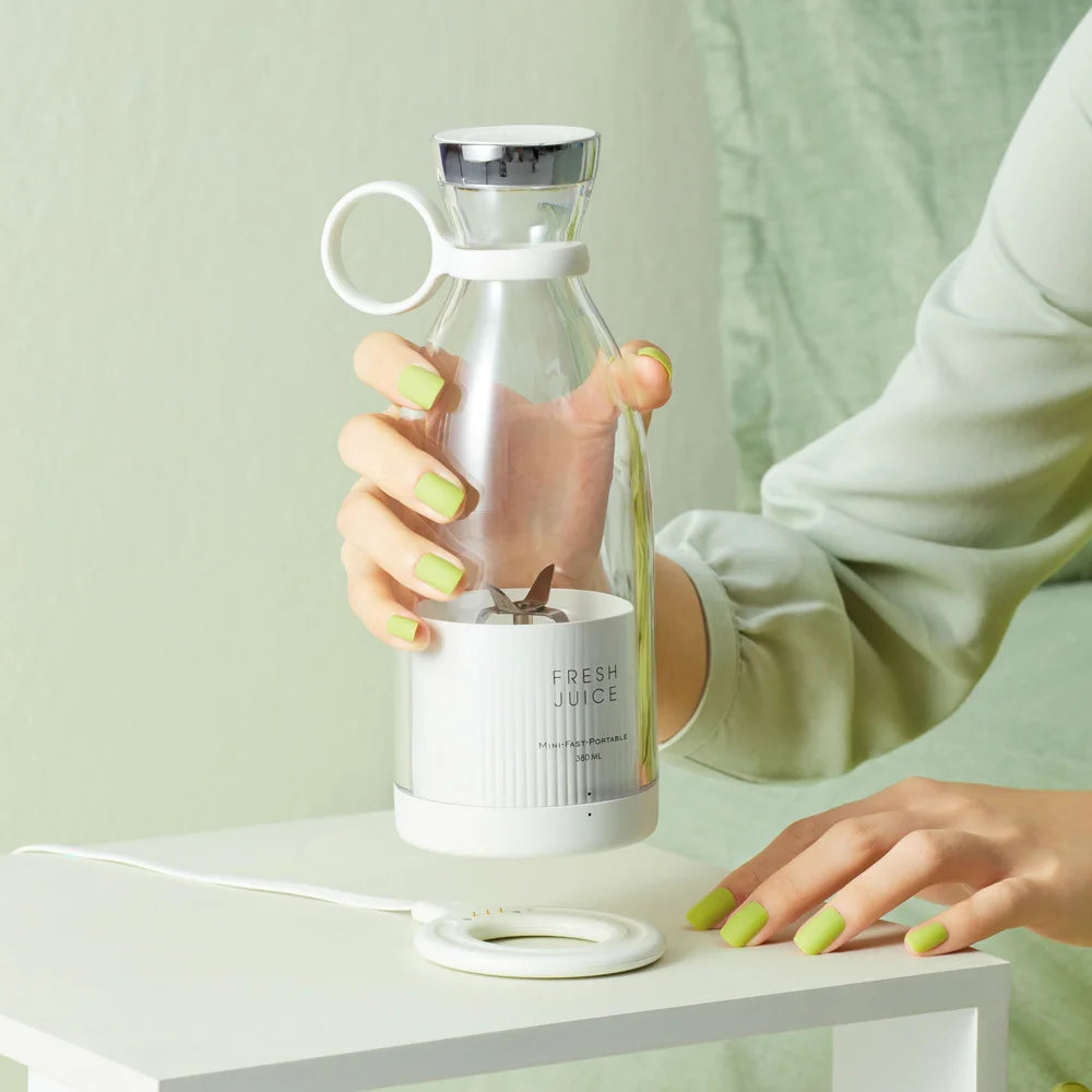 FreshJuicy™ – Il Tuo Frullato Portatile, Ovunque Tu Vada!